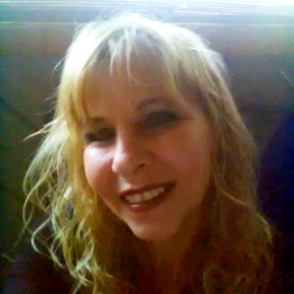 Meet your Posher, Tracy - Picture 2 of 3